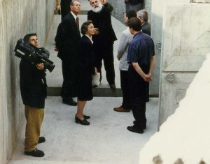 Majestatile Lor Regele Mihai si Regina Ana in vizita la Memorialul Sighet, 1997 (Arhiva foto a Memorialului Sighet)